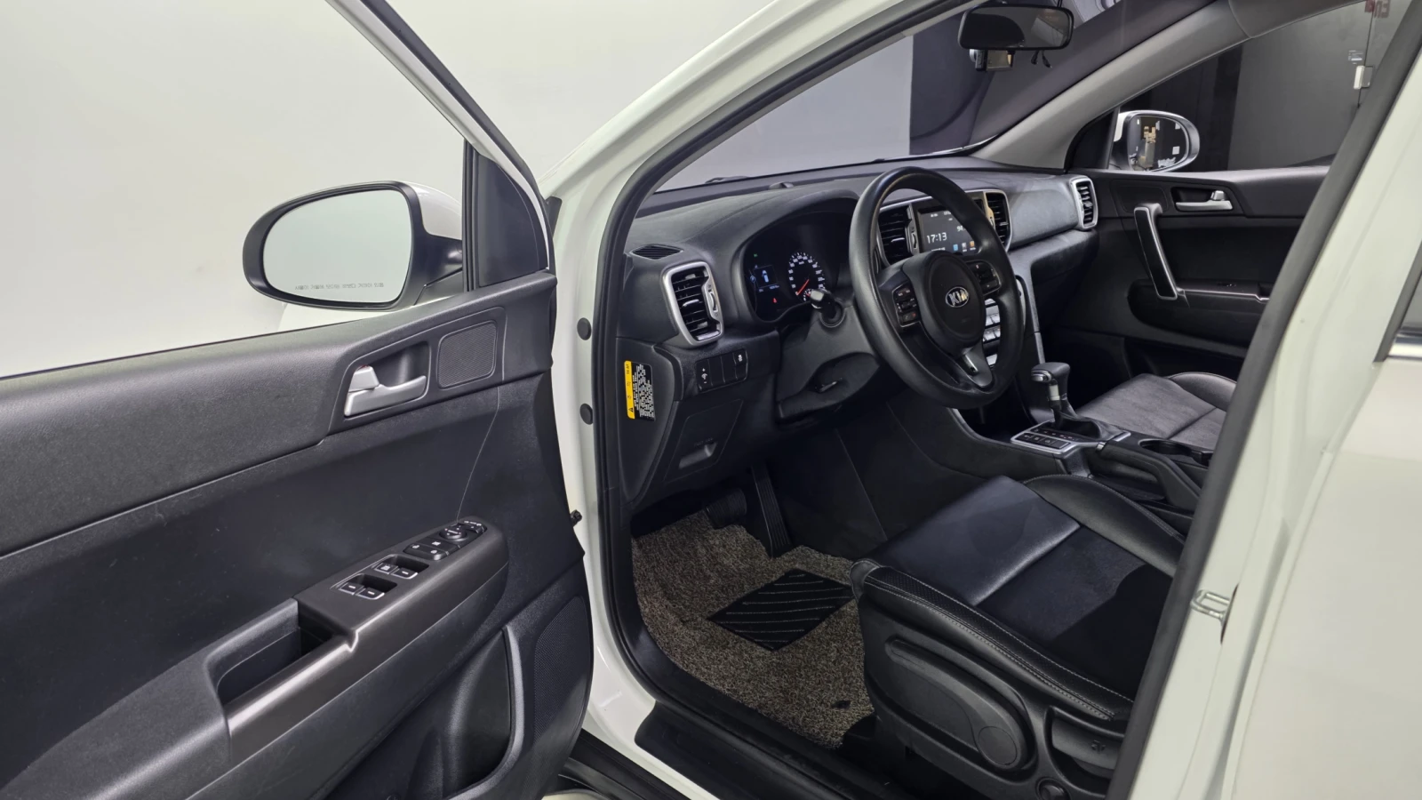Kia Sportage 1.7* КРАЙНА ЦЕНА, снимка 10 - Автомобили и джипове - 56025429