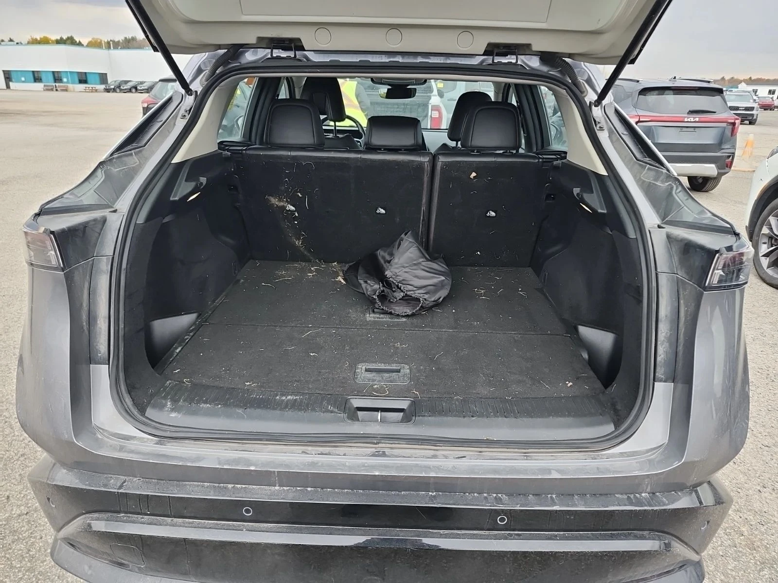 Nissan Ariya, снимка 14 - Автомобили и джипове - 56716941