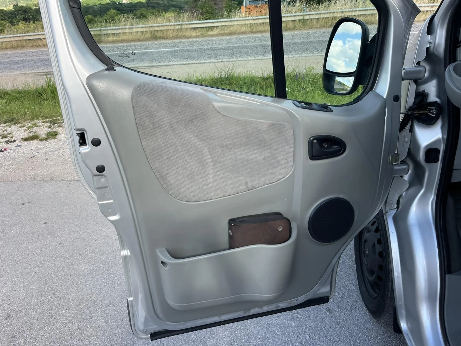 Opel Vivaro 1.9DI 8 МЕСТА КЛИМАТИК ПЕРФЕКТЕН, снимка 7 - Бусове и автобуси - 54896727