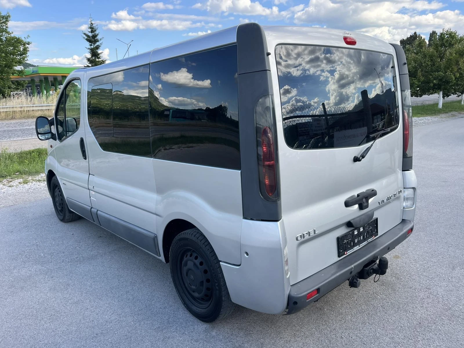 Opel Vivaro 1.9DI 8 МЕСТА КЛИМАТИК ПЕРФЕКТЕН, снимка 5 - Бусове и автобуси - 54896727