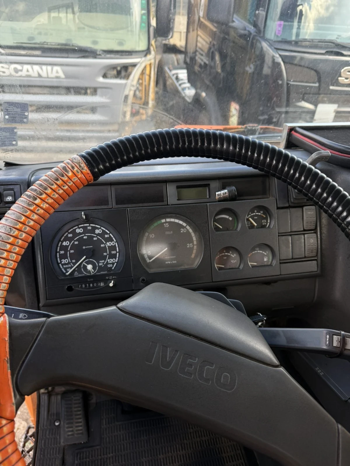 Iveco Trakker, снимка 6 - Камиони - 56661552