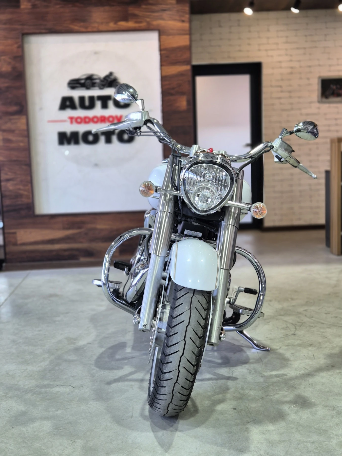 Yamaha Stratoliner XV 1900 10000km Нов внос от Швейцария!!!, снимка 2 - Мотоциклети и мототехника - 55114688