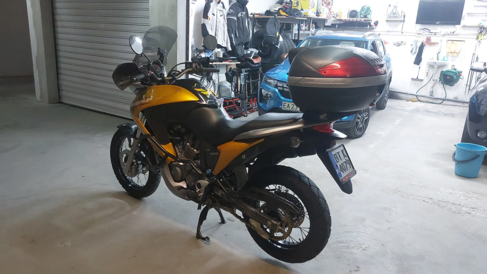 Honda Xlv 700, снимка 2 - Мотоциклети и мототехника - 56165621