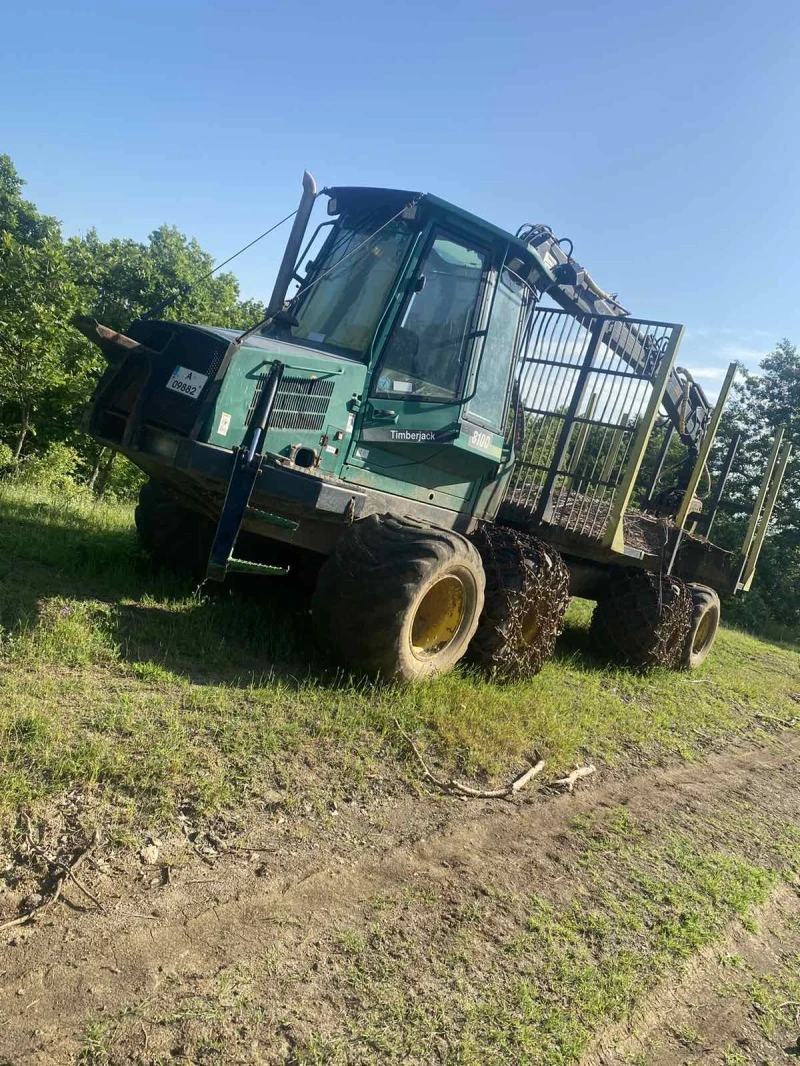 Специализирани машини Машини за дърводобив John Deere 810D, снимка 5 - Селскостопанска техника - 49479121