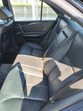 Mercedes-Benz E 200, снимка 10