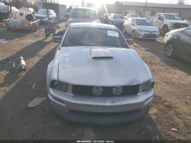 Ford Mustang 4.6L V-8 VVT, 300HP Rear Wheel Drive, снимка 4