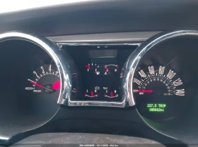 Ford Mustang 4.6L V-8 VVT, 300HP Rear Wheel Drive, снимка 12
