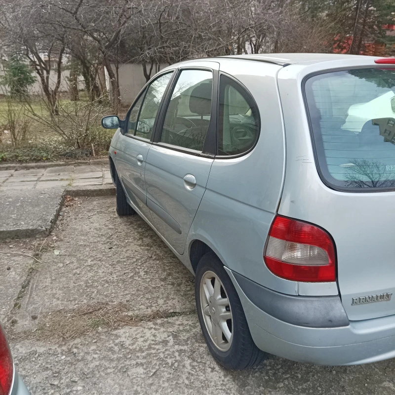 Renault Scenic 1.9, снимка 4 - Автомобили и джипове - 46415063