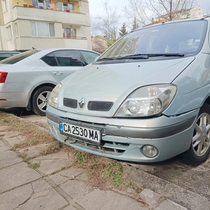 Renault Scenic 1.9, снимка 17 - Автомобили и джипове - 46415063