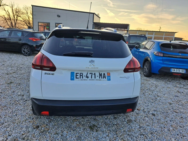 Peugeot 2008 1.2 i, снимка 5 - Автомобили и джипове - 48582140