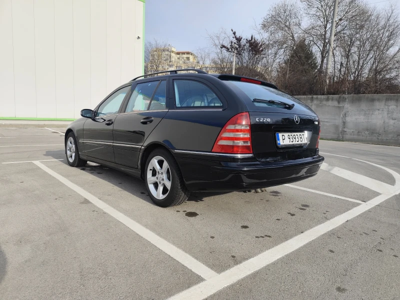 Mercedes-Benz C 220 Avantgarde, снимка 5 - Автомобили и джипове - 48666201