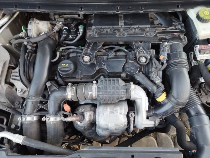 Peugeot 308, снимка 12 - Автомобили и джипове - 51994442