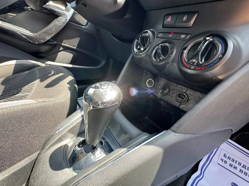 Peugeot 208 1.4 HDI 68к.с Автоматик, снимка 10 - Автомобили и джипове - 50888764