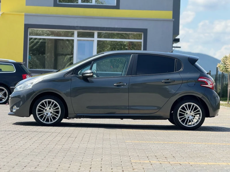 Peugeot 208 1.4 HDI 68к.с Автоматик, снимка 6 - Автомобили и джипове - 50888764