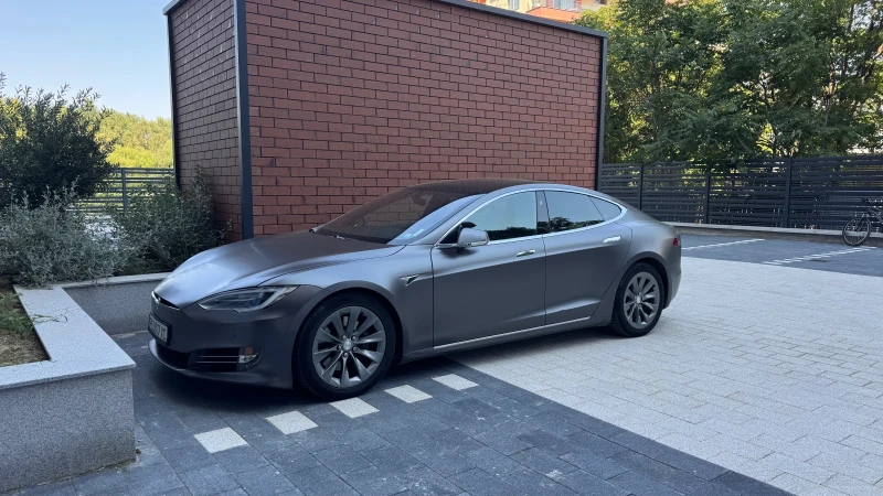 Tesla Model S