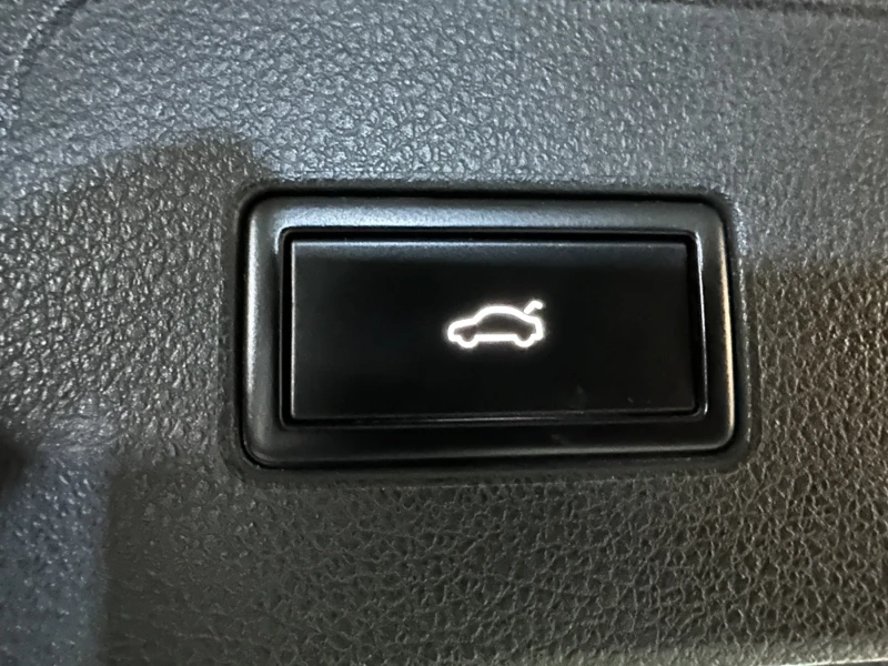 VW Passat B8, снимка 12 - Автомобили и джипове - 52450007