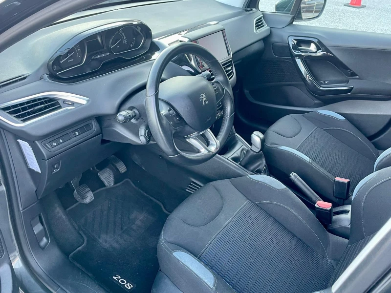 Peugeot 208 Allure, снимка 5 - Автомобили и джипове - 52500285