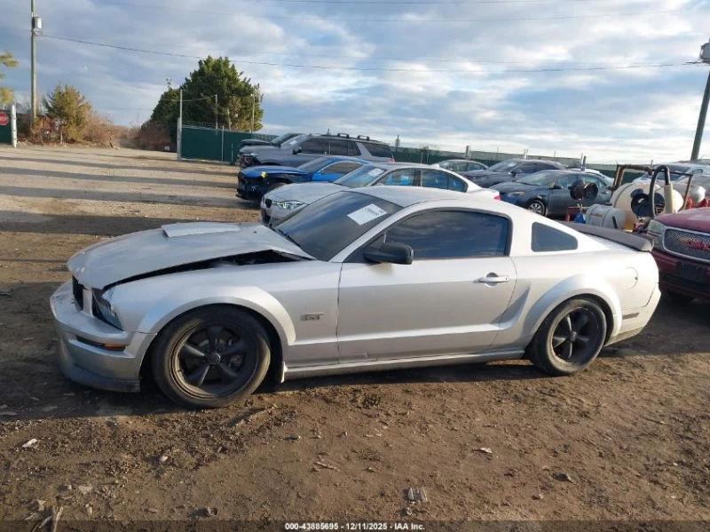 Ford Mustang 4.6L V-8 VVT, 300HP Rear Wheel Drive, снимка 6 - Автомобили и джипове - 52914037
