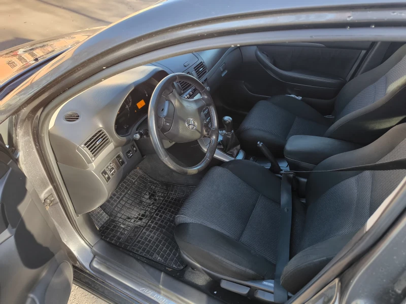Toyota Avensis, снимка 8 - Автомобили и джипове - 52949720