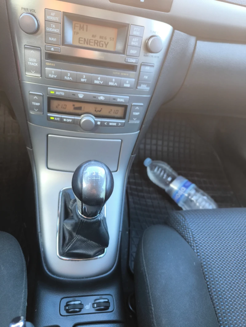 Toyota Avensis, снимка 6 - Автомобили и джипове - 52949720