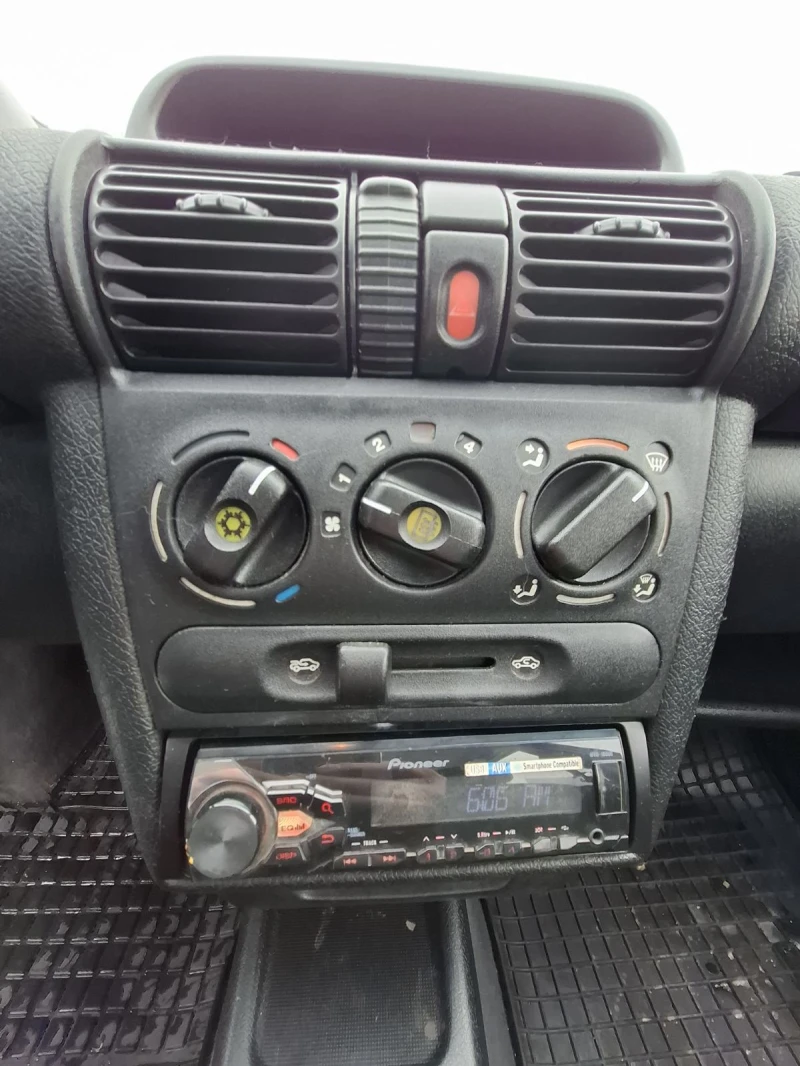 Opel Corsa, снимка 11 - Автомобили и джипове - 53193113