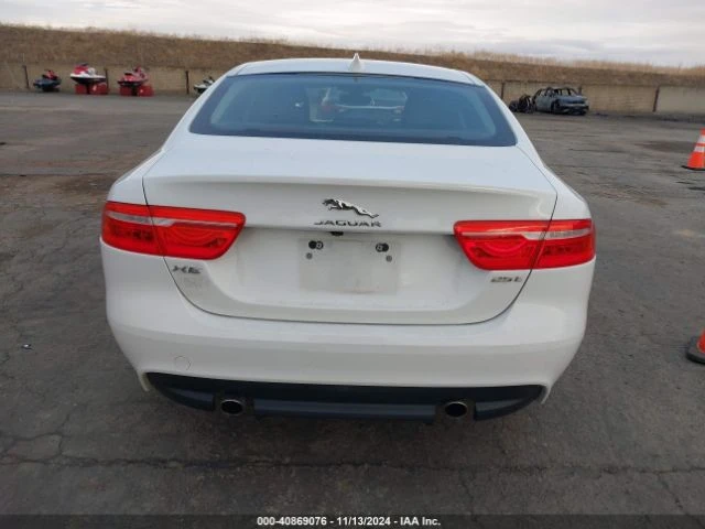 Jaguar XE 25T, снимка 15 - Автомобили и джипове - 48628452