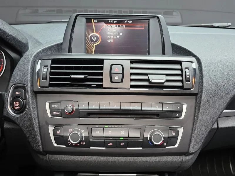BMW 118 D Urban 5-Door, снимка 14 - Автомобили и джипове - 55110604