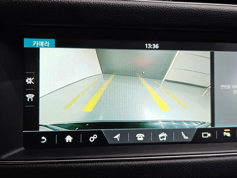 Jaguar Xf 2.0 Automatic, снимка 15 - Автомобили и джипове - 55926620