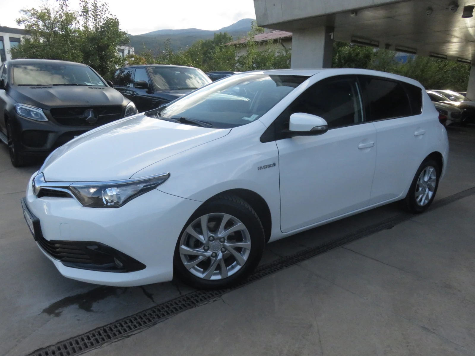 Toyota Auris 1.8 Hybrid, CVT, LED, Navi, Камера, Темпомат - [1] 