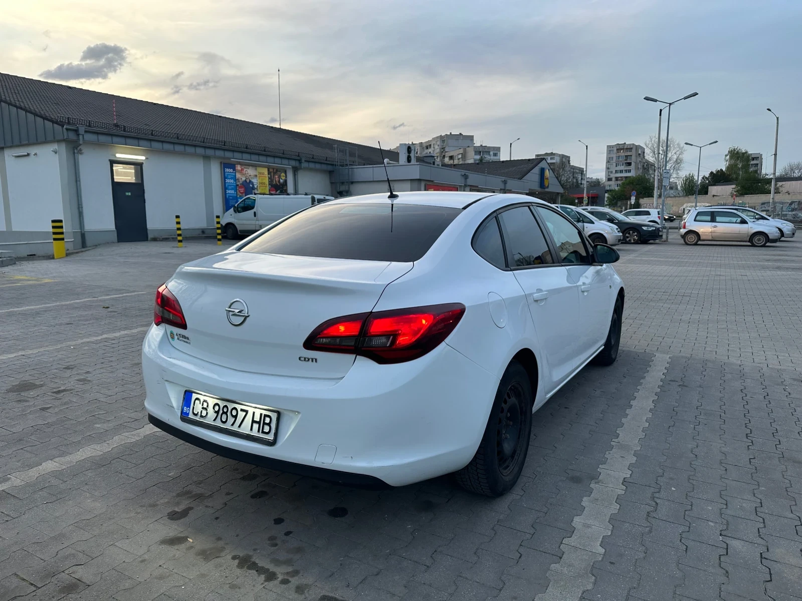 Opel Astra 1.7 CDTI - изображение 4