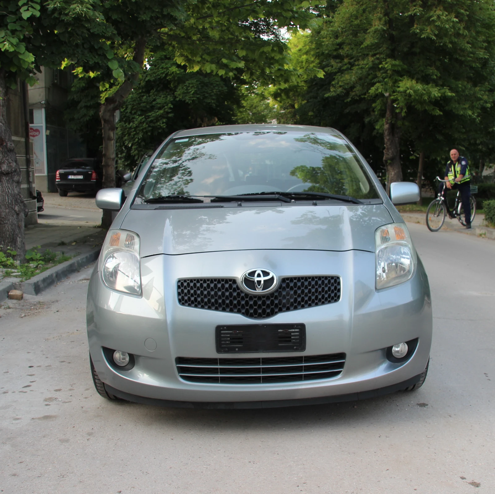 Toyota Yaris 1.3VVTi нов внос  - изображение 2