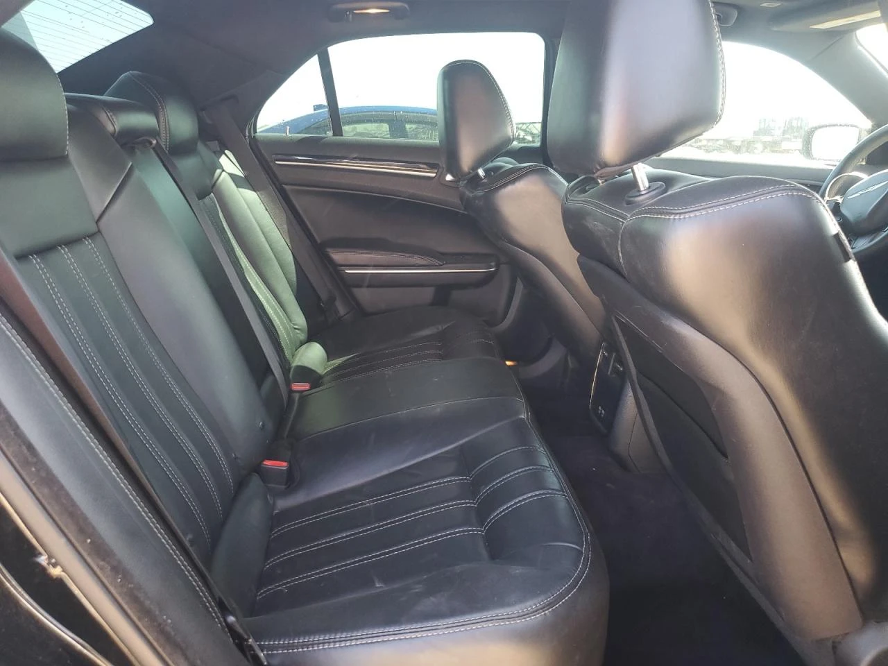 Chrysler 300c S - изображение 10