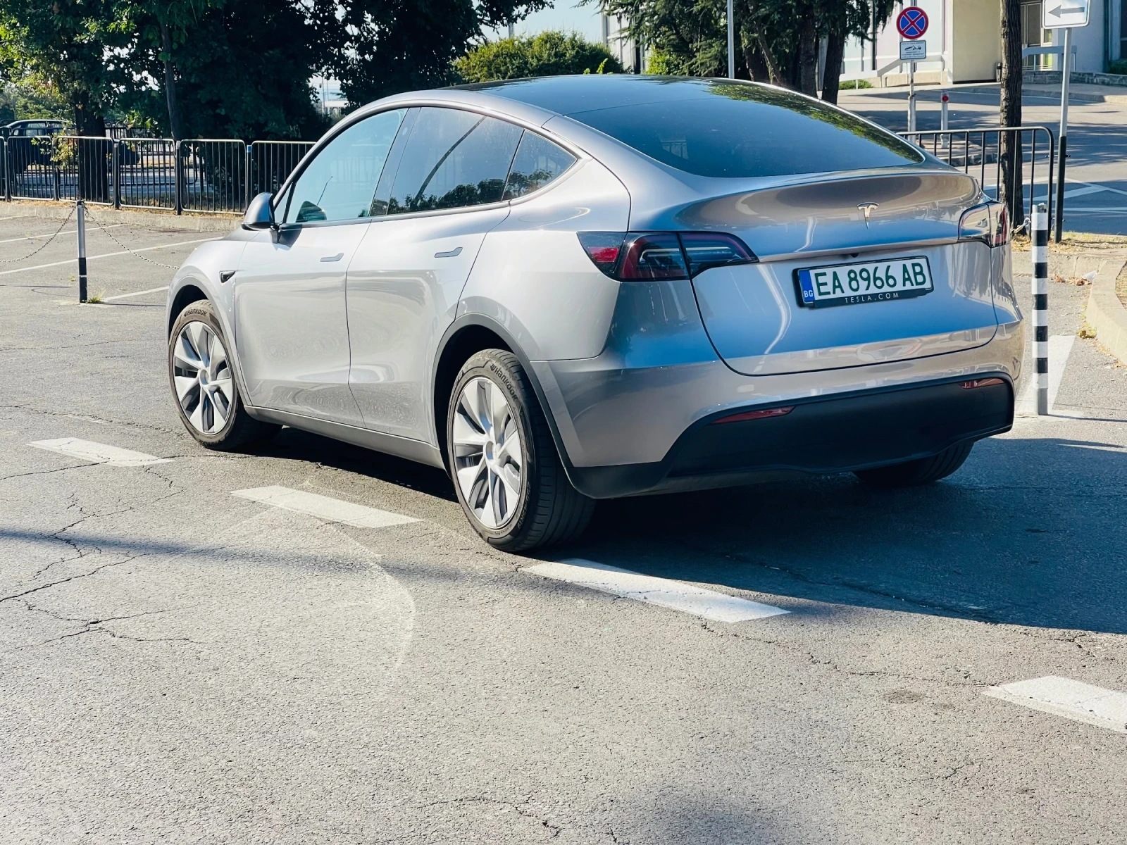 Tesla Model Y  - изображение 2