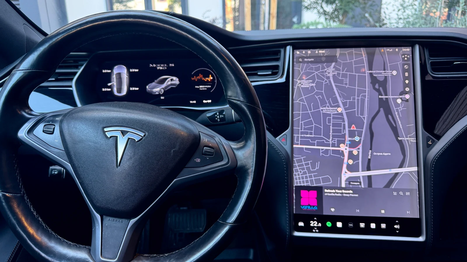 Tesla Model S  - изображение 4