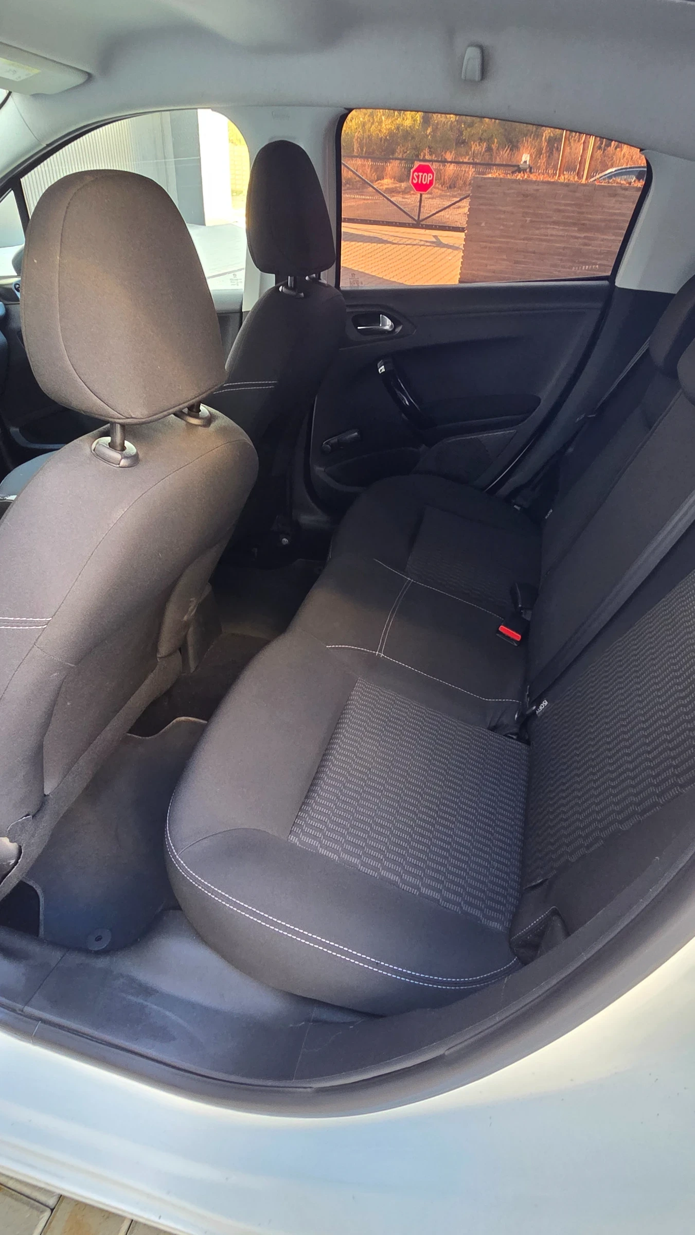 Peugeot 208 1.6 HDI | Mobile.bg   12