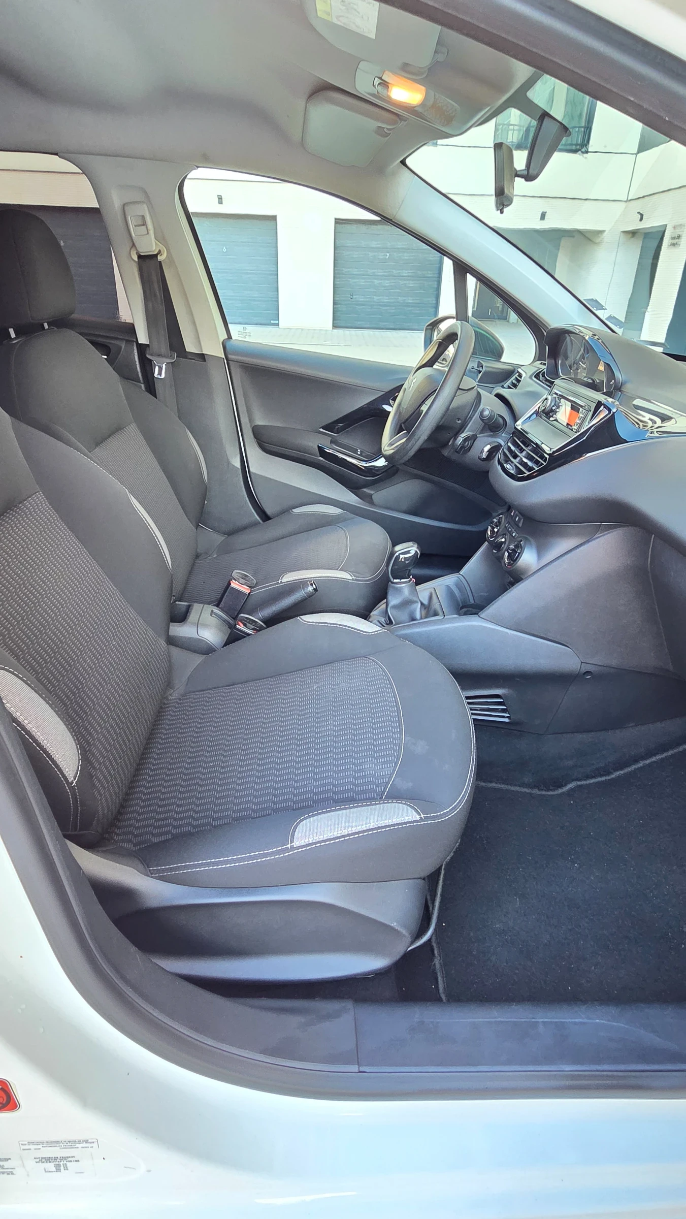 Peugeot 208 1.6 HDI | Mobile.bg   15