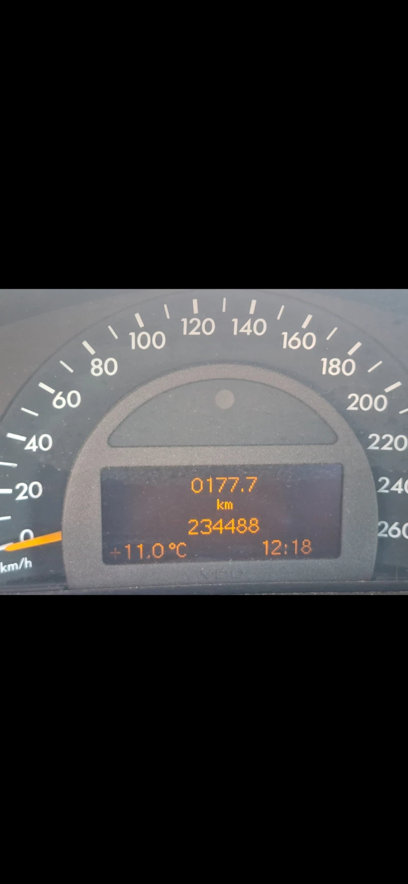 Mercedes-Benz C 220  - изображение 10