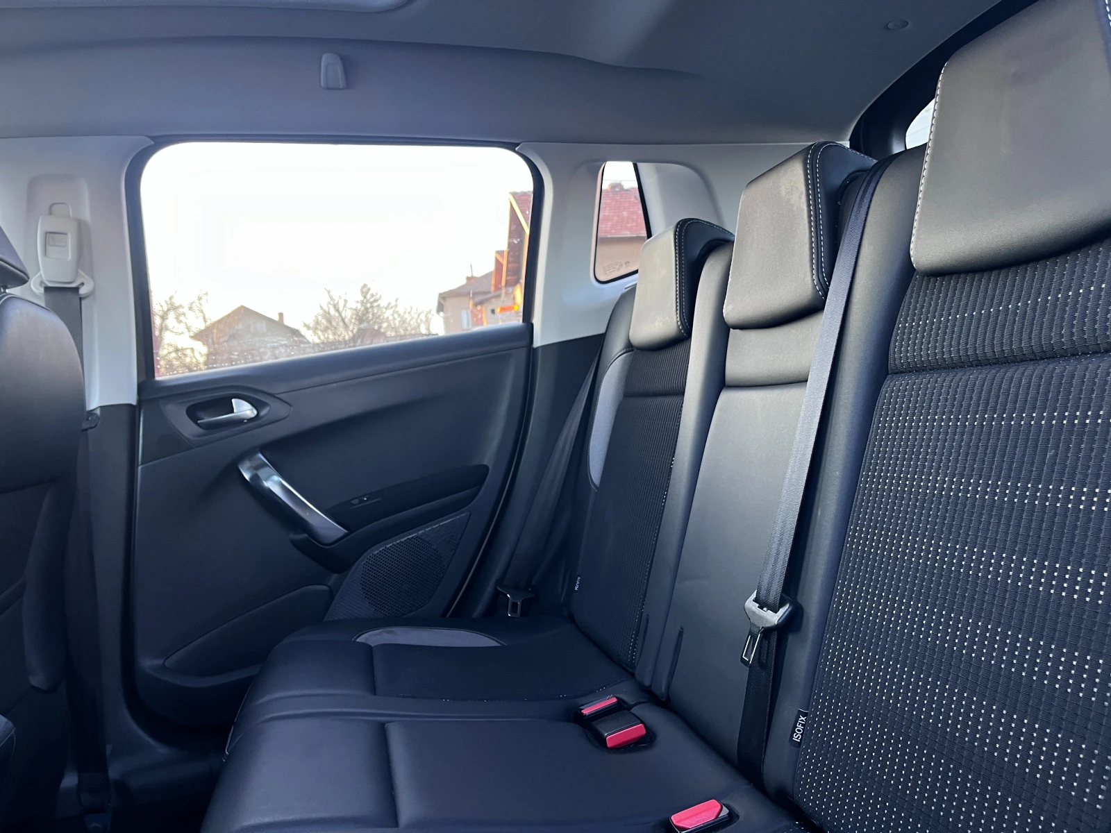 Peugeot 2008 1.6i AВТОМАТИК   - изображение 10