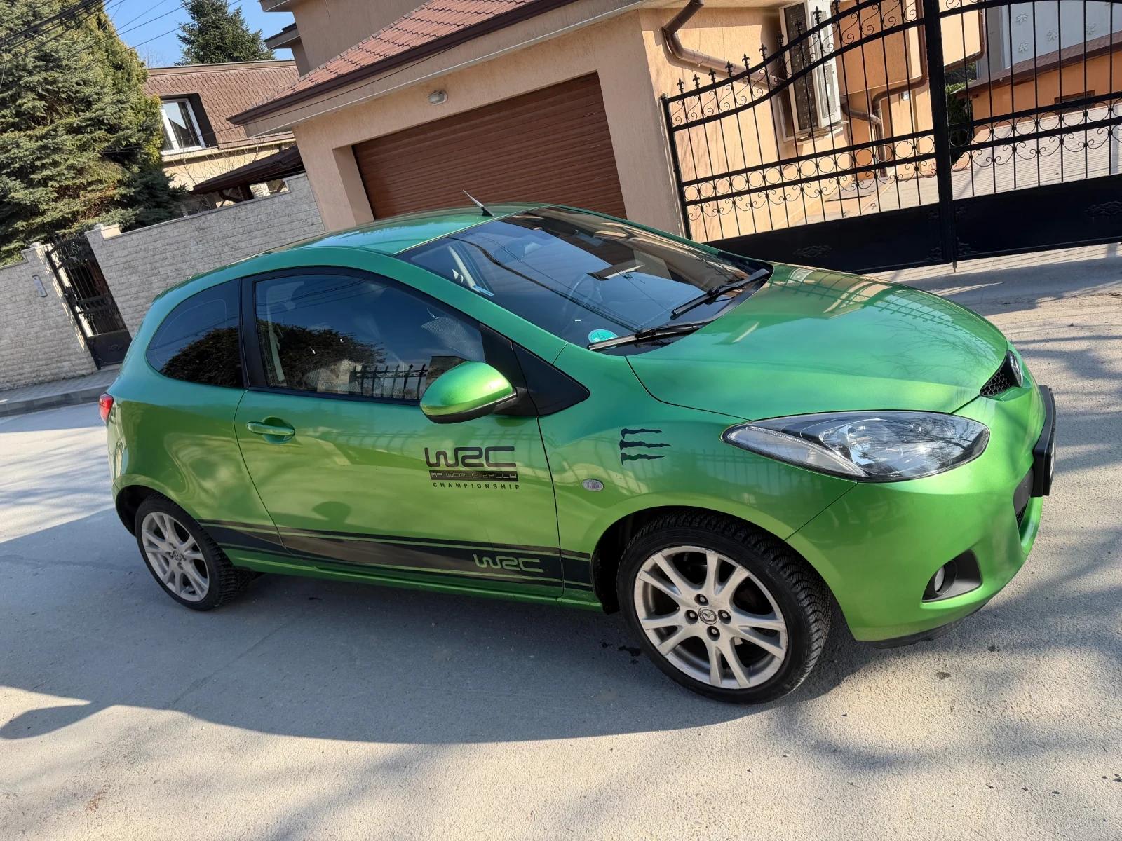 Mazda 2 1.3i , снимка 6 - Автомобили и джипове - 53852441
