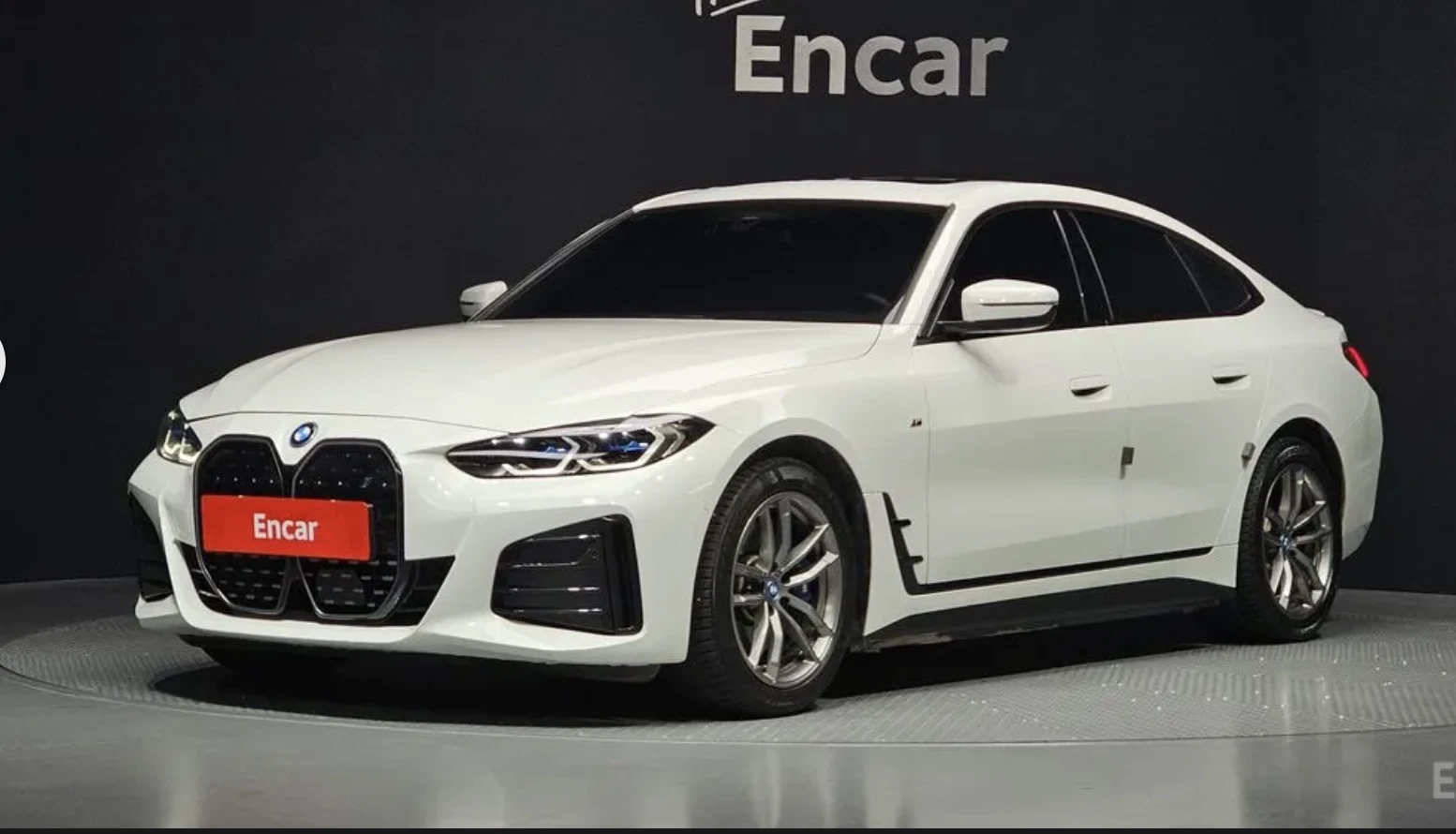 BMW i4 M* SPORT* PRO* ПОДГРЕВ* ОБДУХВАНЕ* LASER* 360КАМЕР