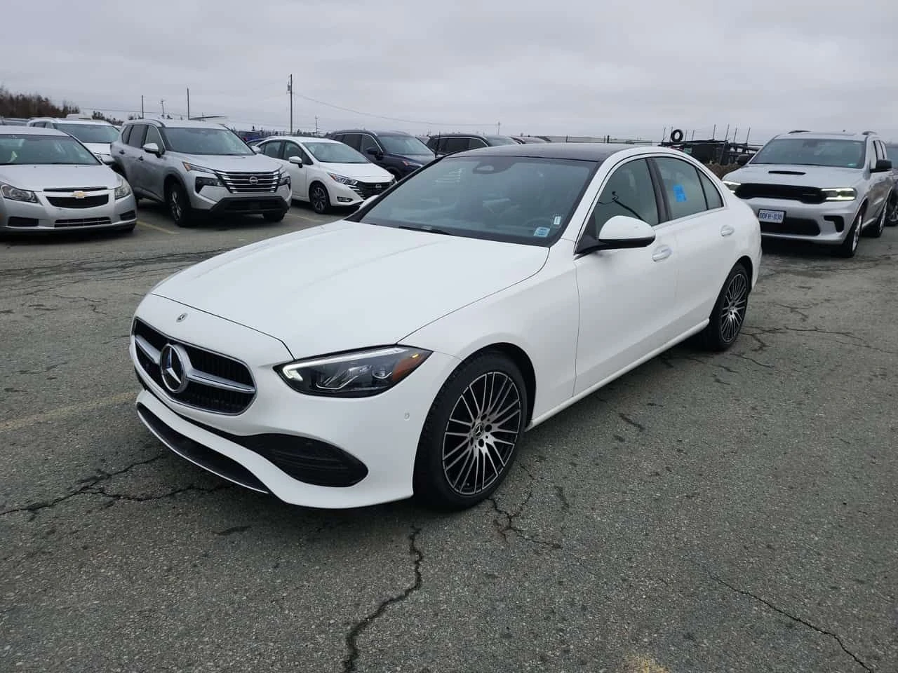 Mercedes-Benz C 300 | DISTRONIC| 360| ПОДГРЕВИ| PANO| CARFAX