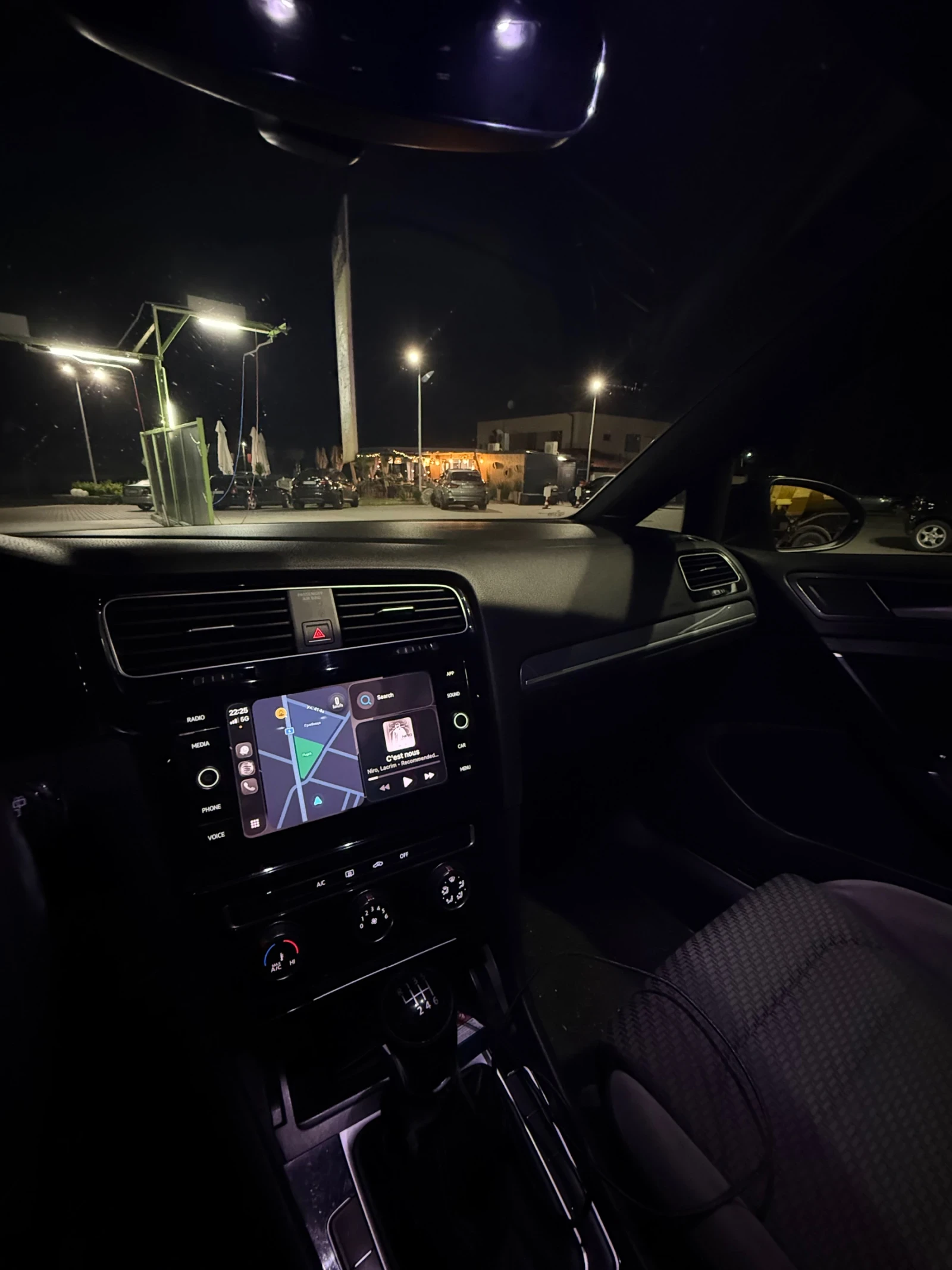 VW Golf 7.5 R-Line, снимка 8 - Автомобили и джипове - 54858719