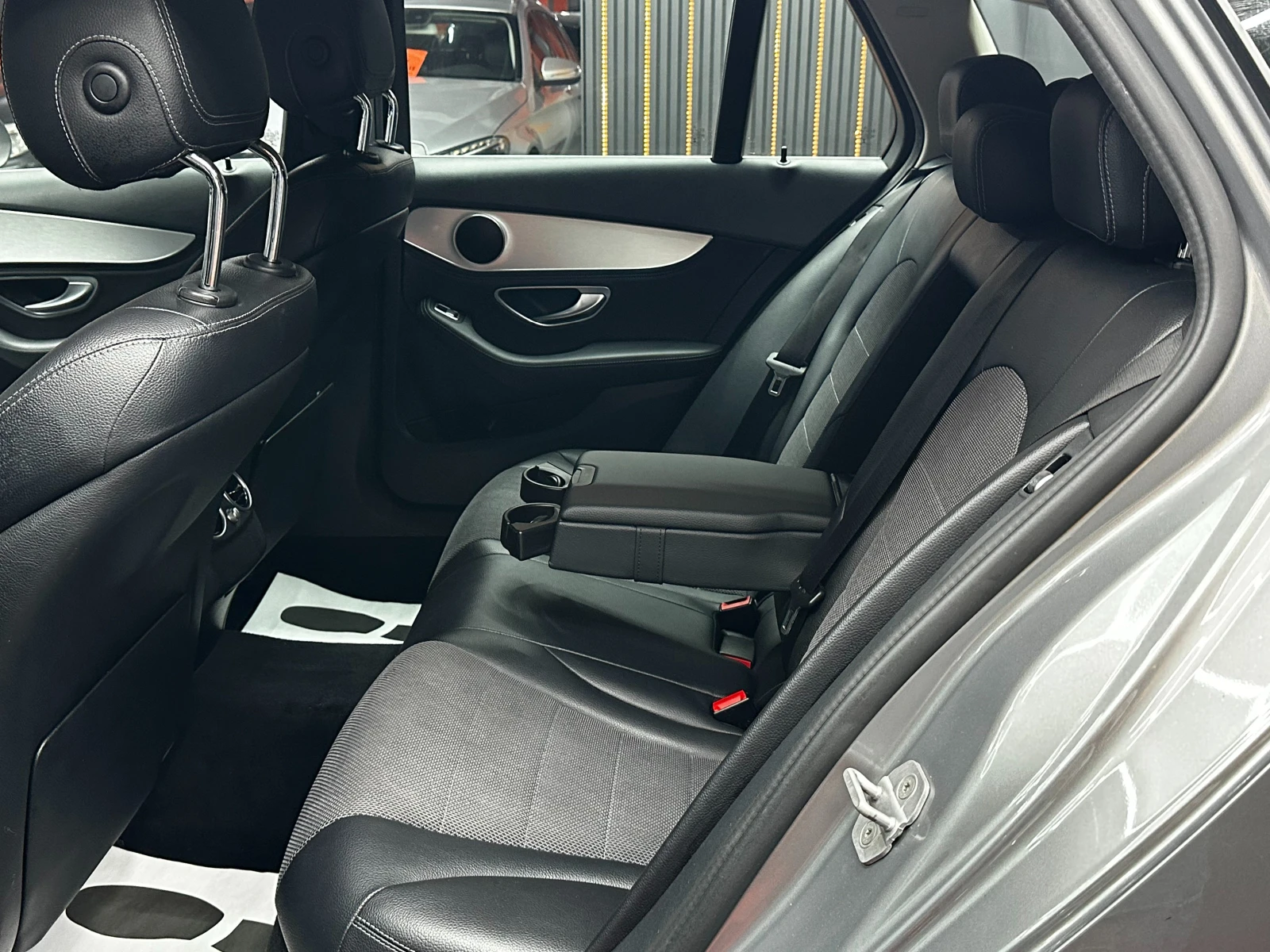 Mercedes-Benz C 220 2.2d 170 к.с., снимка 8 - Автомобили и джипове - 55475899