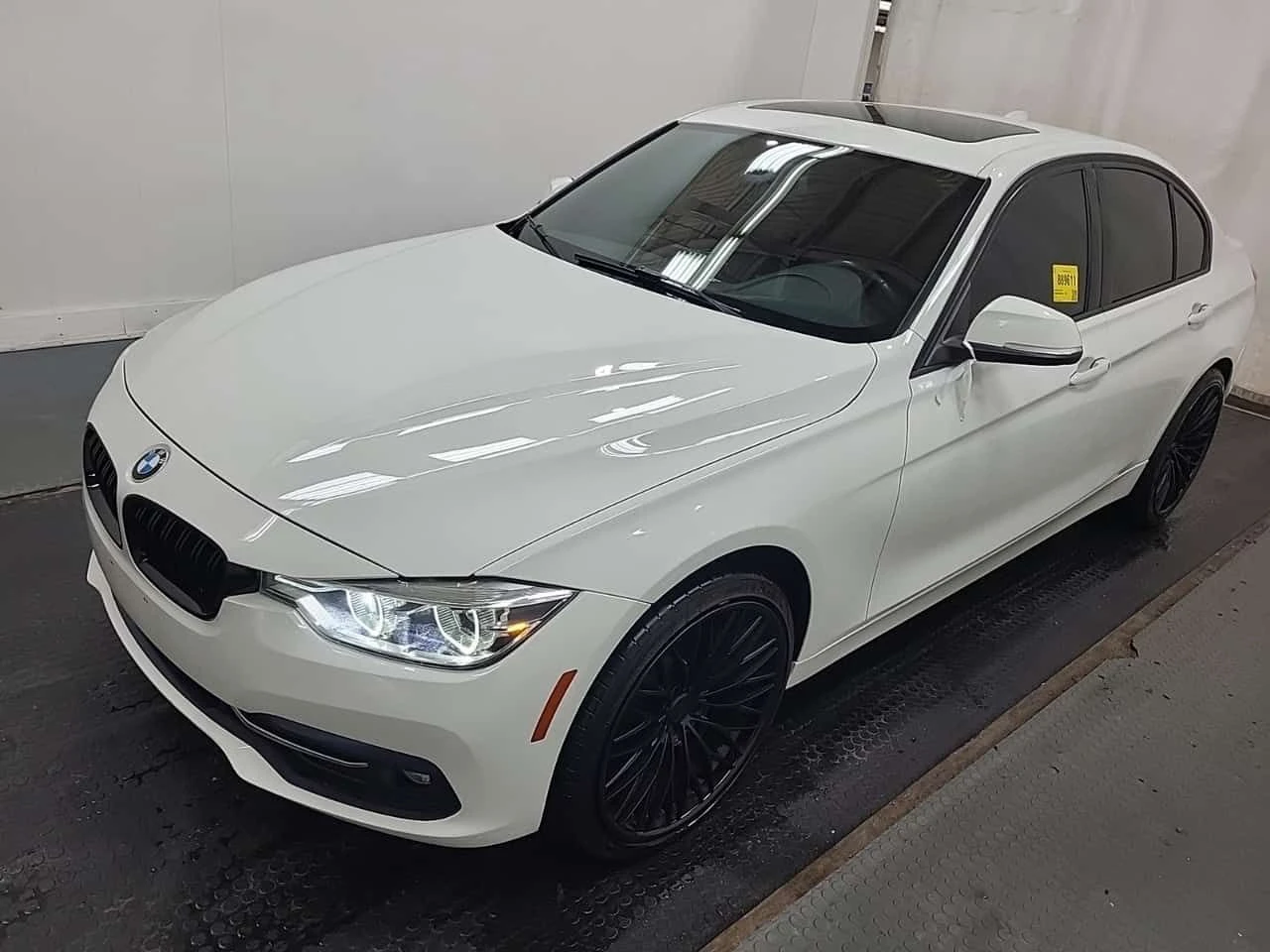 BMW 330 I XDRIVE / КОЖА / ПАНОРАМА / MEMORY 