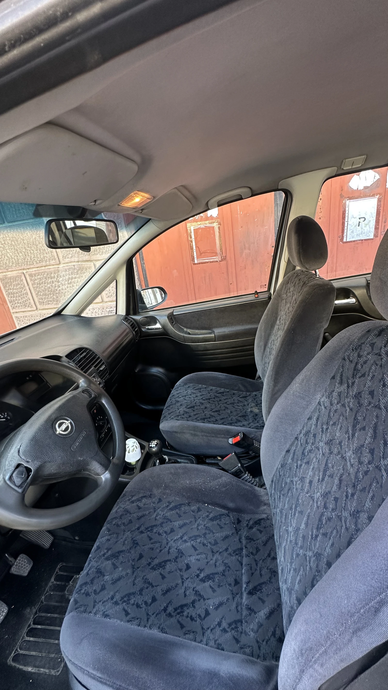 Opel Zafira 2.0DT, снимка 5 - Автомобили и джипове - 55774499