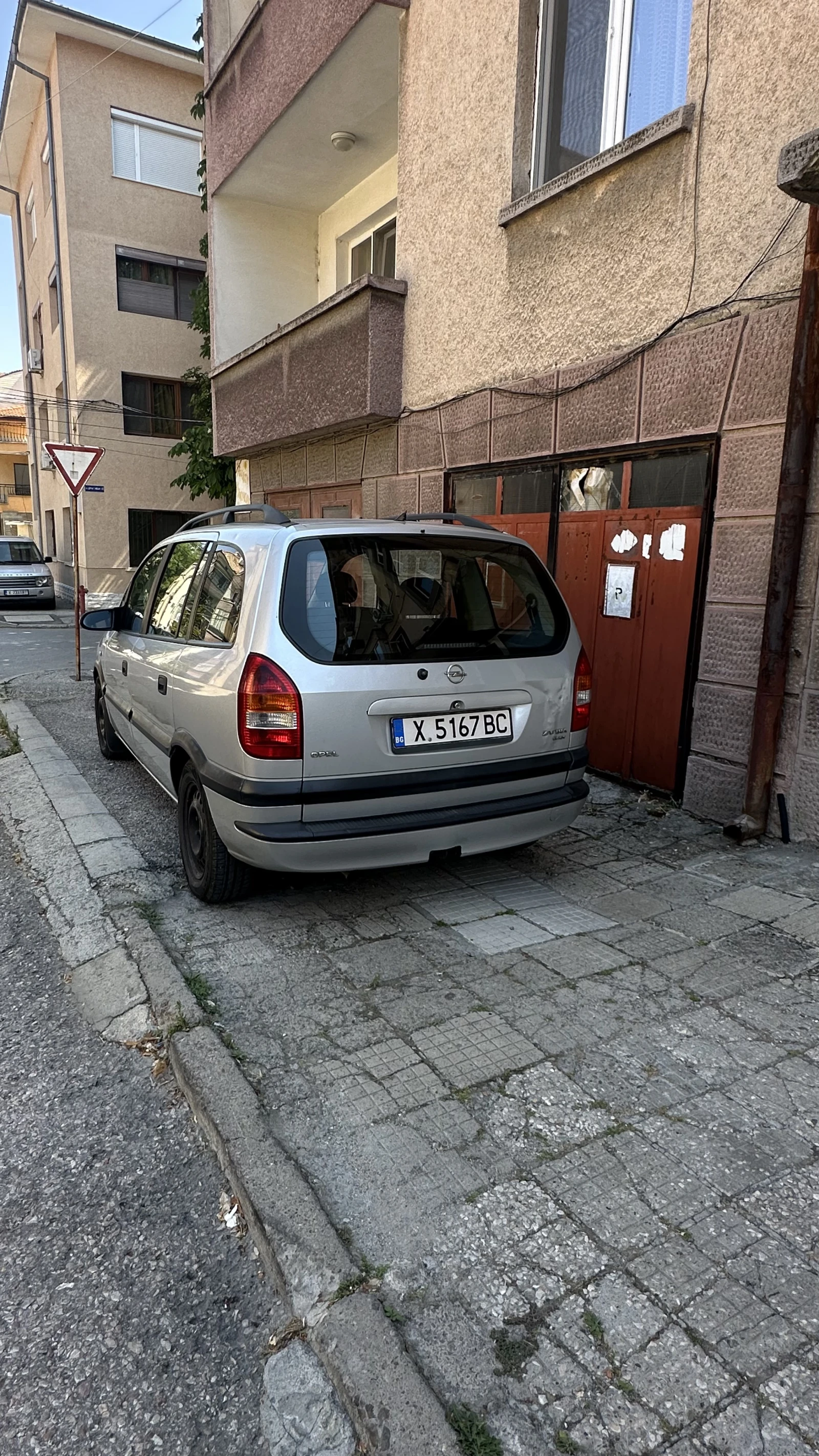 Opel Zafira 2.0DT, снимка 3 - Автомобили и джипове - 55774499