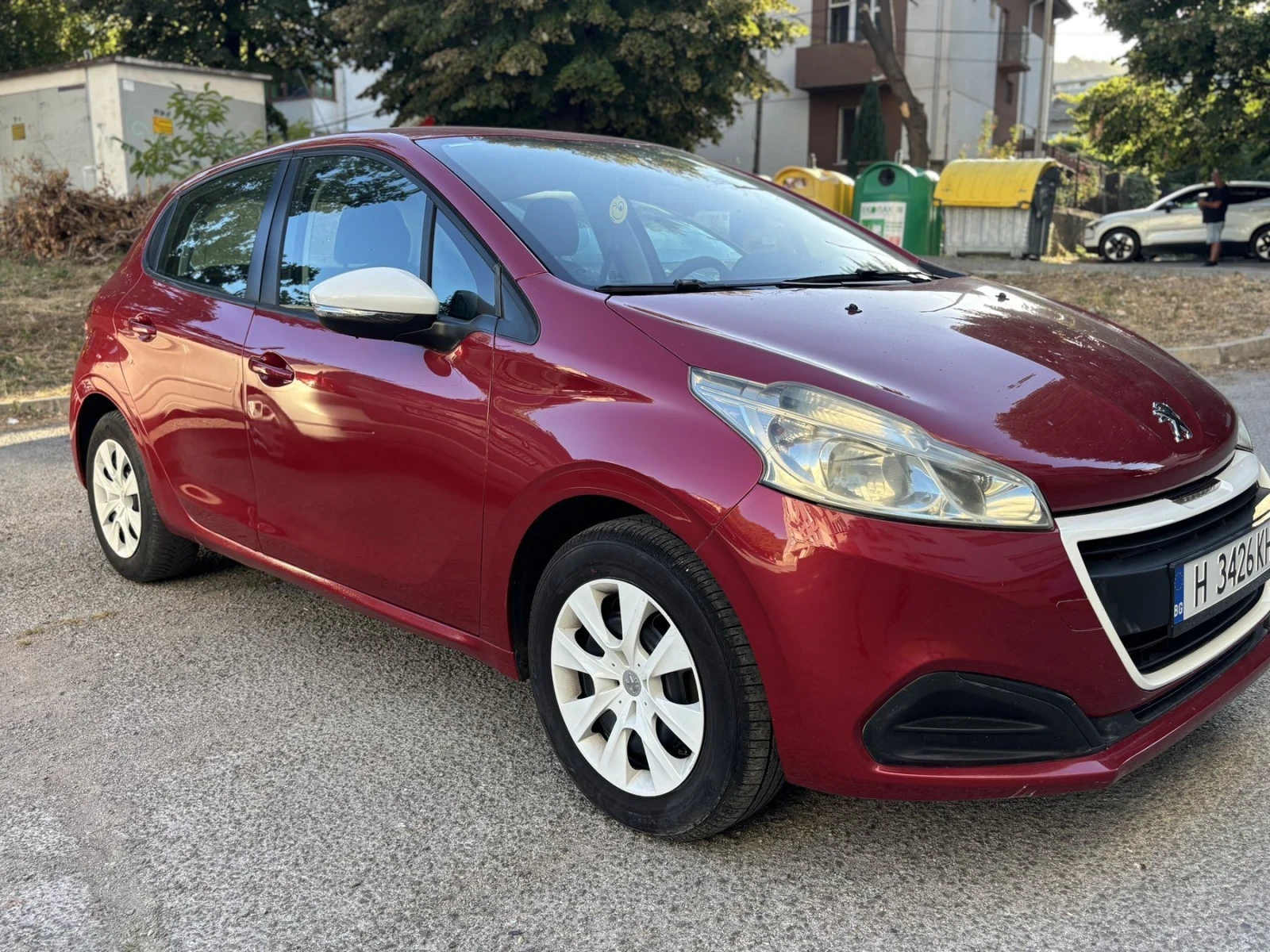Peugeot 208 208