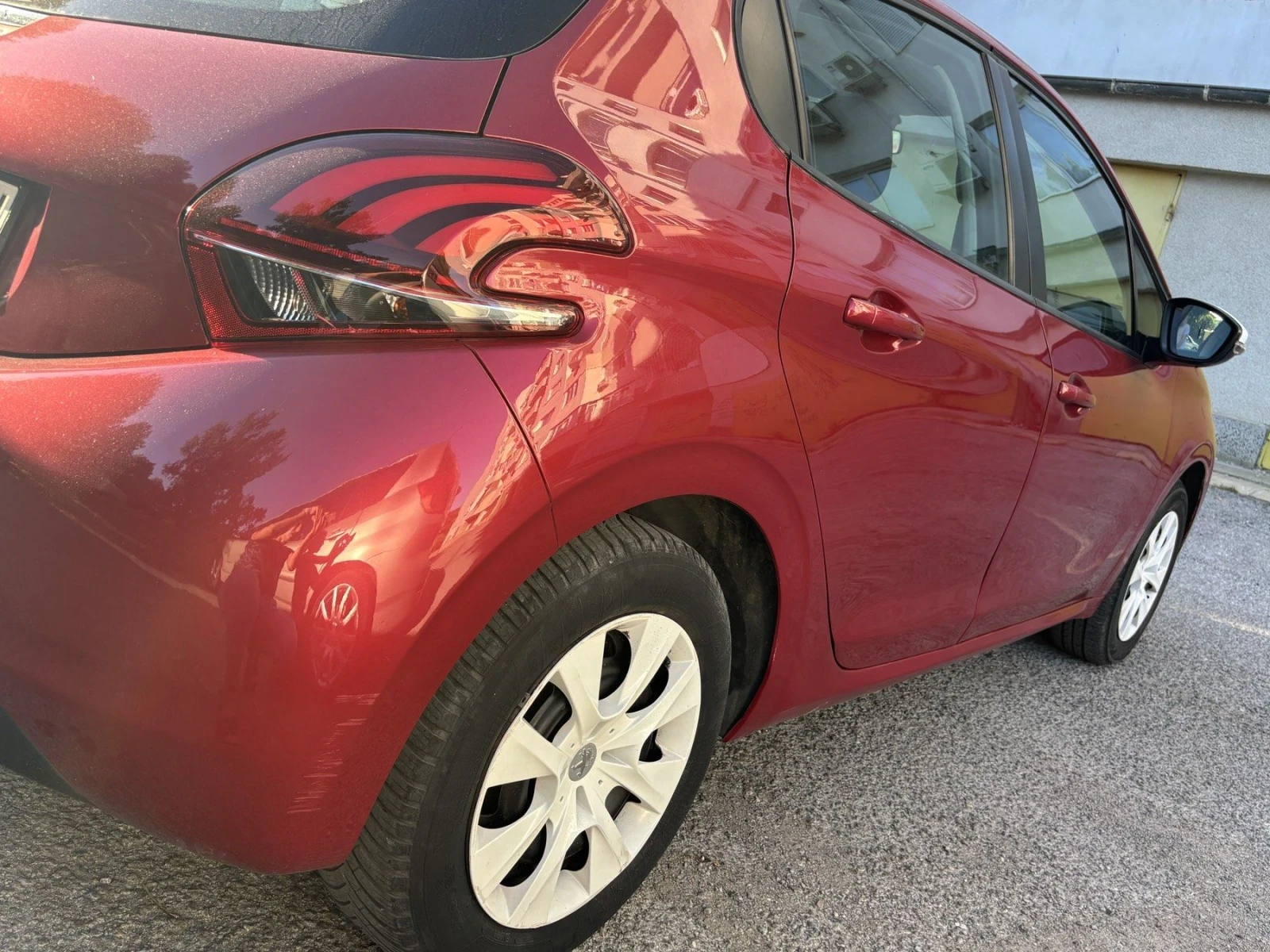 Peugeot 208 208, снимка 6 - Автомобили и джипове - 55894039