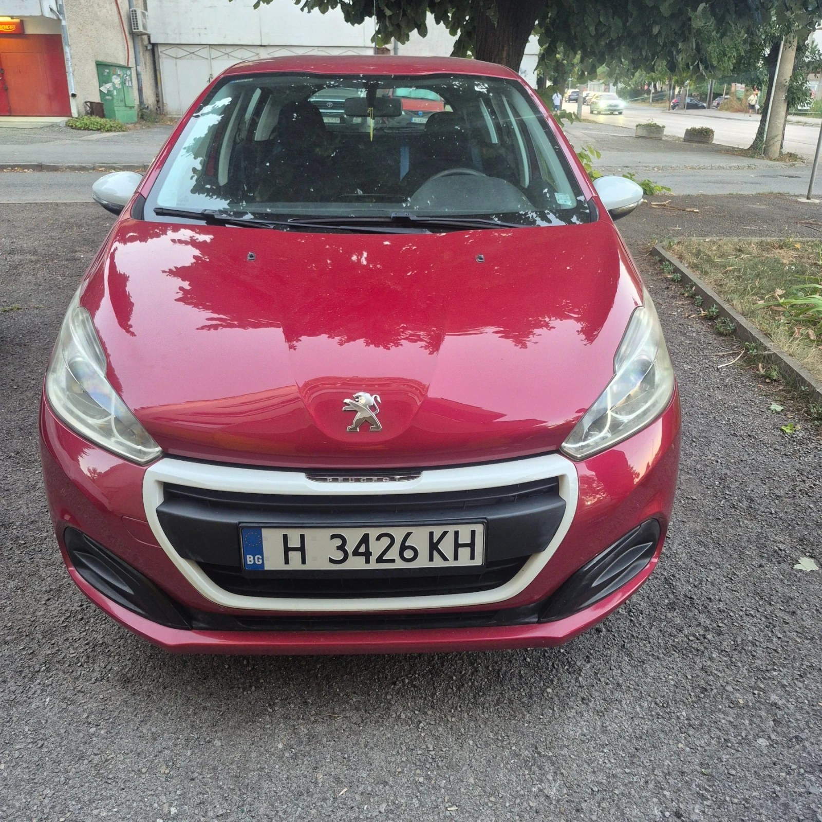 Peugeot 208 208