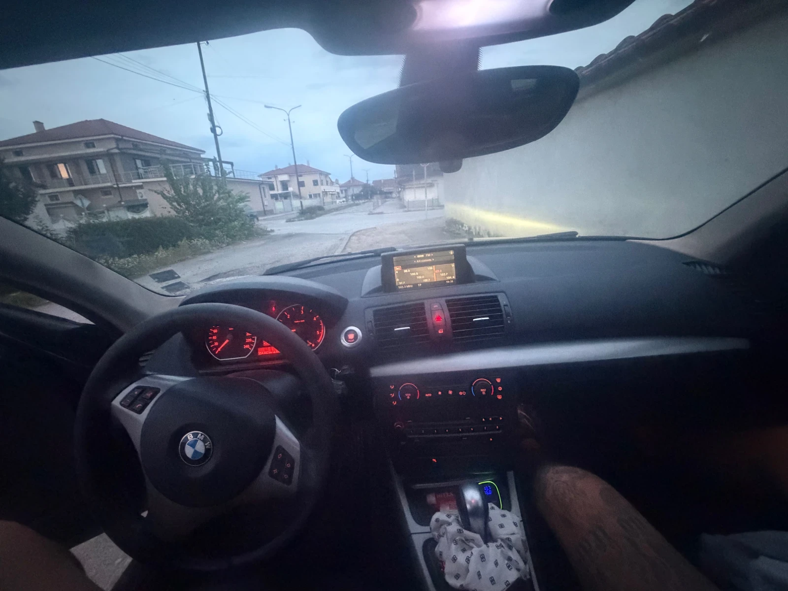 BMW 120 163кс/автомат/навигация, снимка 8 - Автомобили и джипове - 56263830